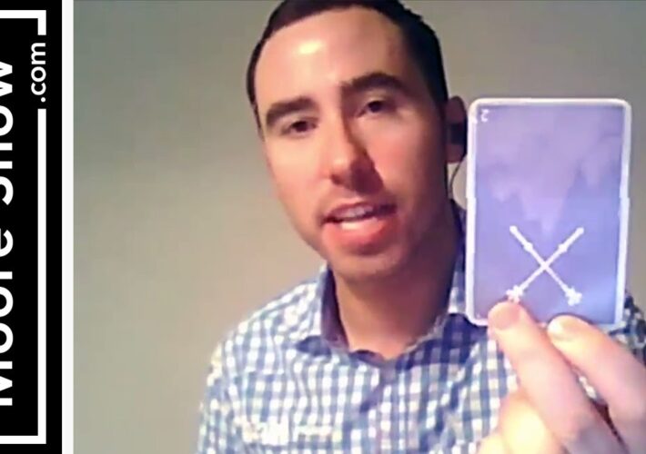 Gearóid Irish-Psychic Medium on The Moore Show | Podcast #174