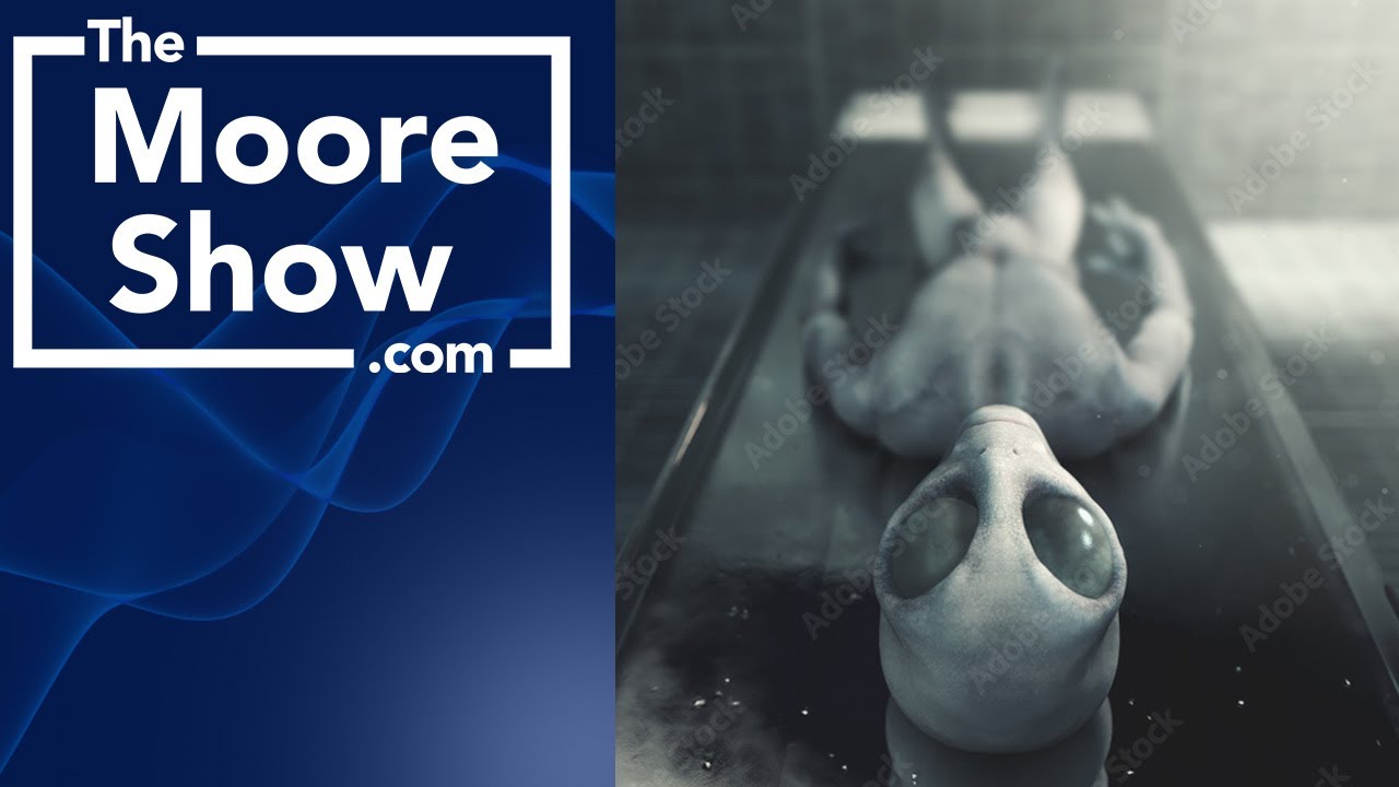 The Alien Autopsy Hoax That Shocked the World in 1995 | Podcast #728