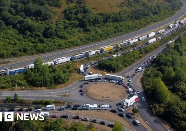 Eurotunnel queues: AA says holiday gridlock easing