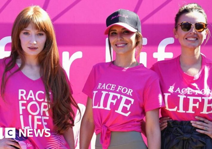 Girls Aloud race for Sarah Harding in Hyde Park