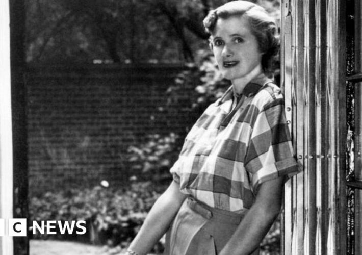 Daphne du Maurier: Novelist who traced past to a French debtors’ jail Daphne du Maurier: Novelist who traced past to a French debtors’ jail