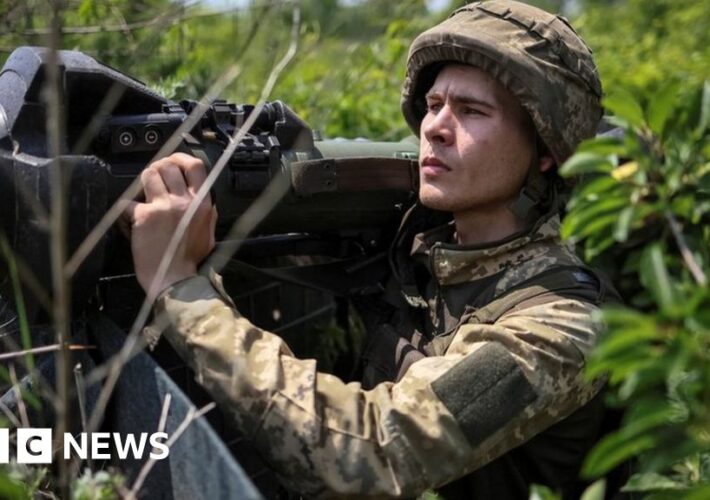 Ukraine War: UK pledges an extra £1bn in military support