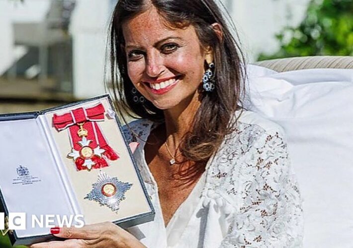 Dame Deborah James: Cancer campaigner dies aged 40
