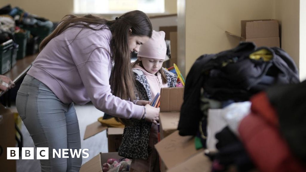 Homes for Ukraine: Quarter of refugee sponsors do not want to carry on