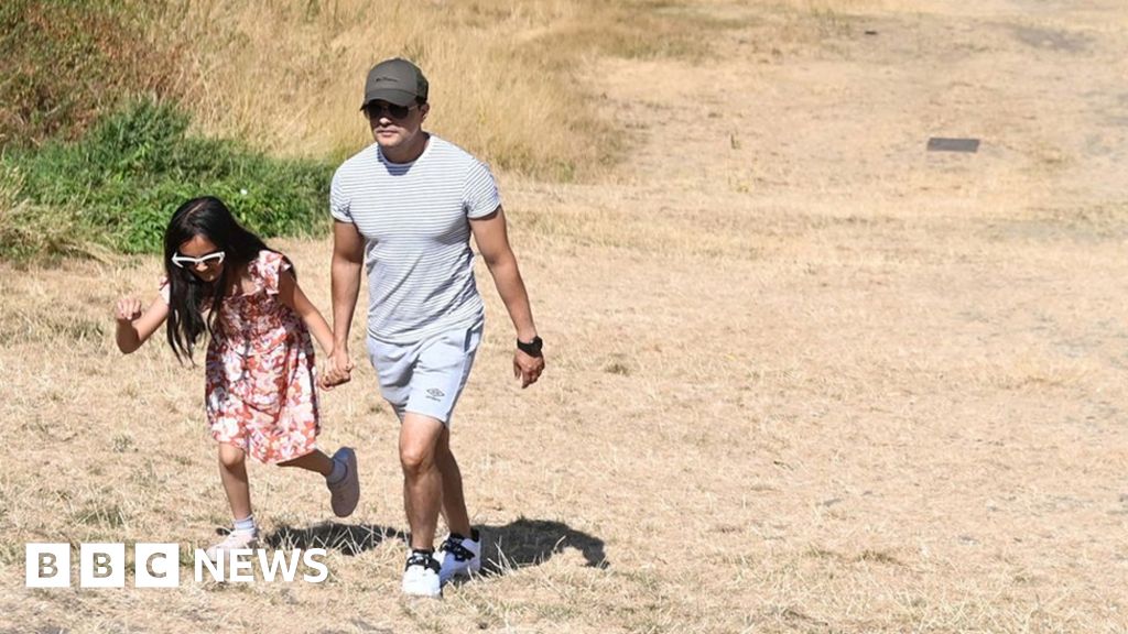 UK heatwave: Four-day extreme heat warning issued for parts of England and Wales