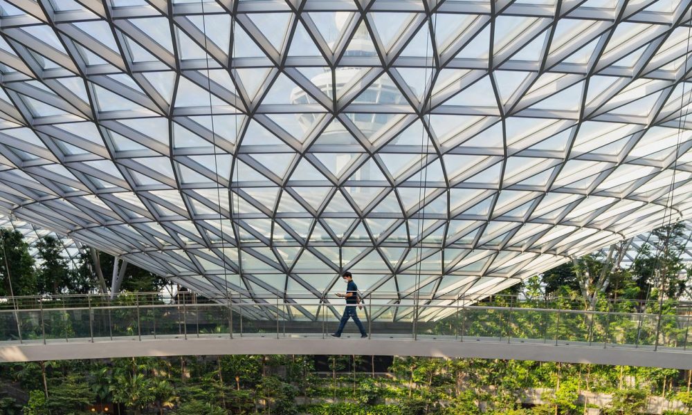 Singapore mulls tightening rules around crypto-trading by retail investors