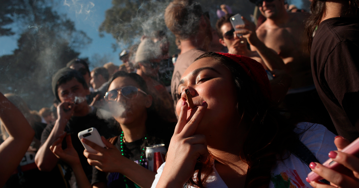 More Americans are smoking marijuana than tobacco cigarettes now