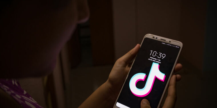 Microsoft finds TikTok vulnerability that allowed one-click account compromises