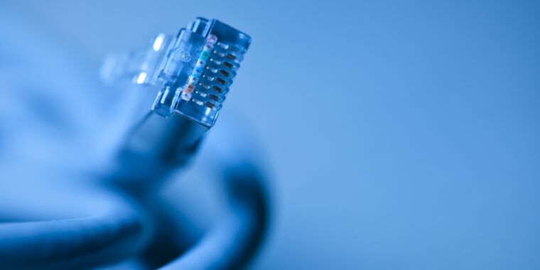 FCC has approved  billion in broadband grants despite rejecting Starlink