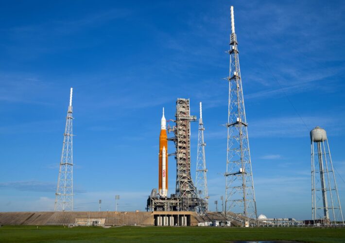 Liquid Hydrogen Leak on NASA’s Artemis I Moon Rocket – Launch Attempt Scrubbed