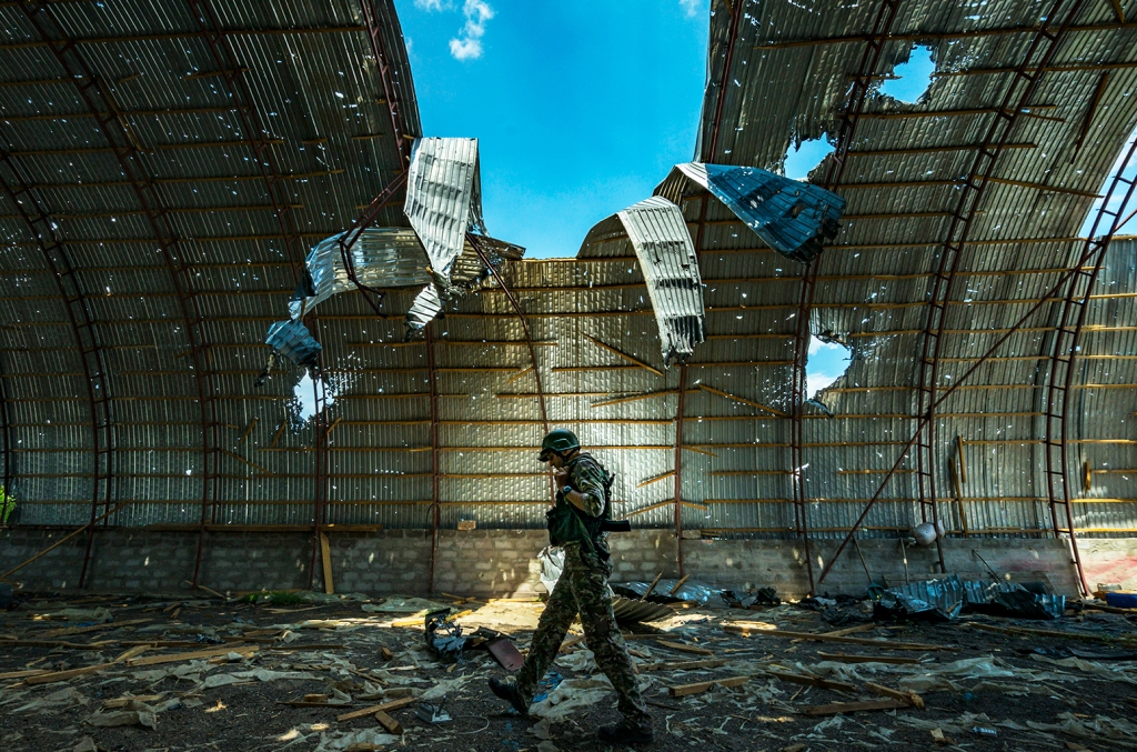 Ukraine’s President Zelenskyy Awards Universal Music With Peace Prize for WartimeSupport