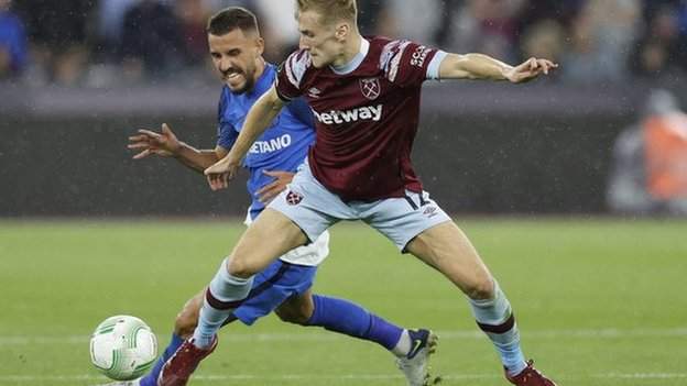 West Ham 3-1 FCSB: Hosts come from behind to win