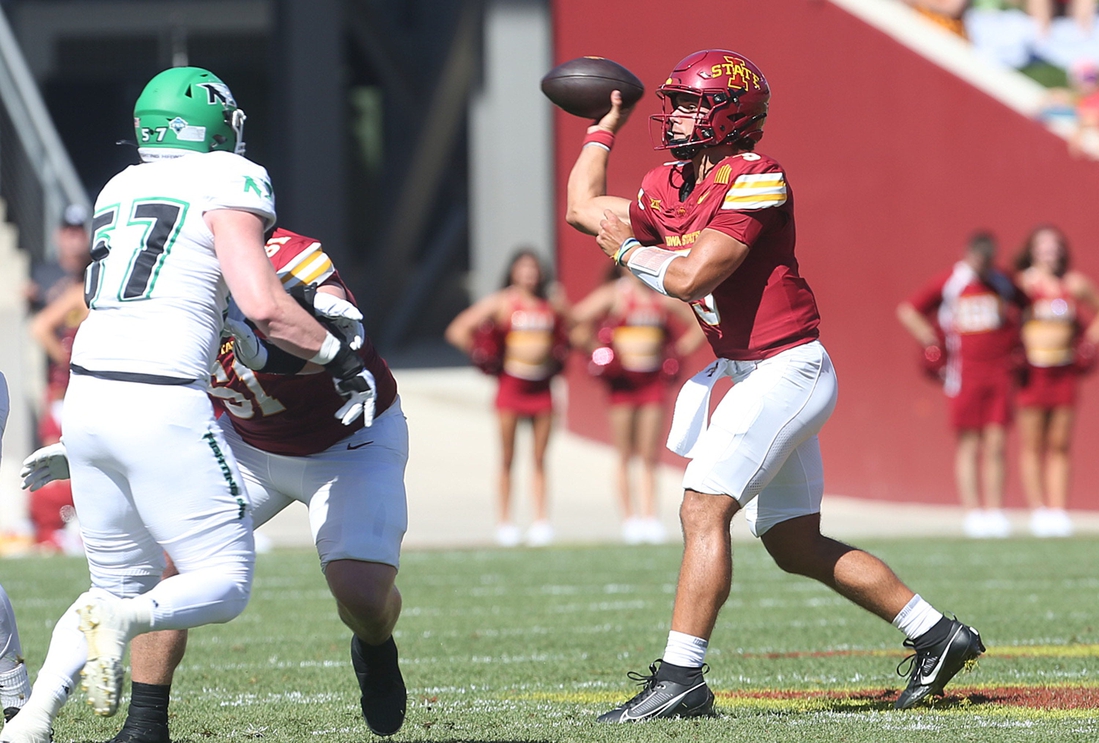 Rocco Becht, Iowa State handle North Dakota in season opener