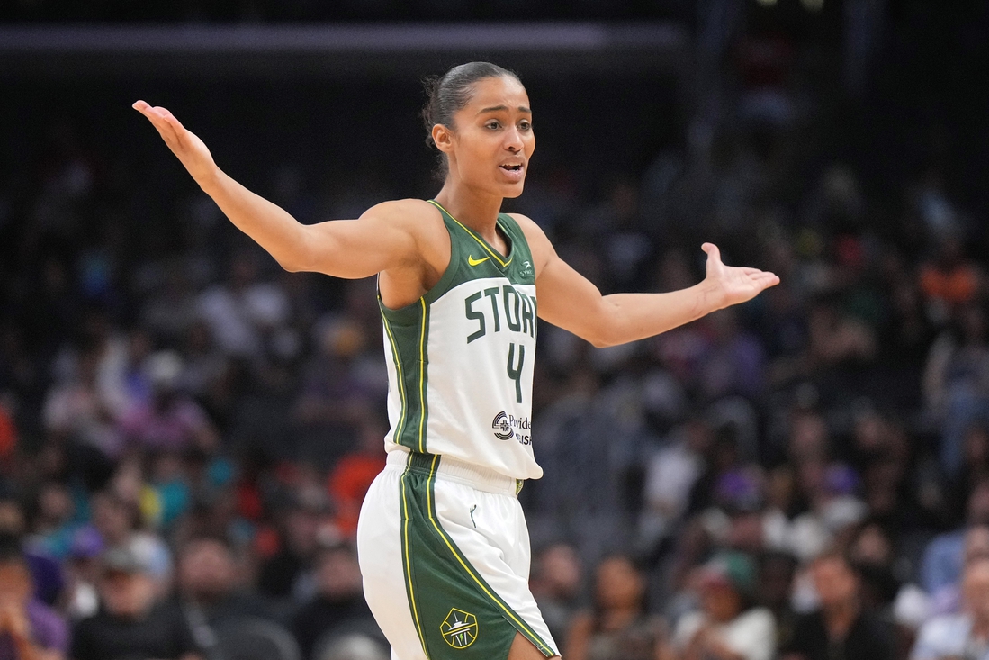 Skylar Diggins-Smith, Storm push for playoff seeding with Wings up next