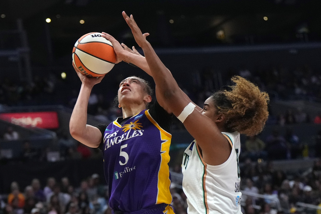 Sparks look to ride momentum into matchup with Dream