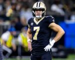 Saints’ Taysom Hill briefly hospitalized with chest injury