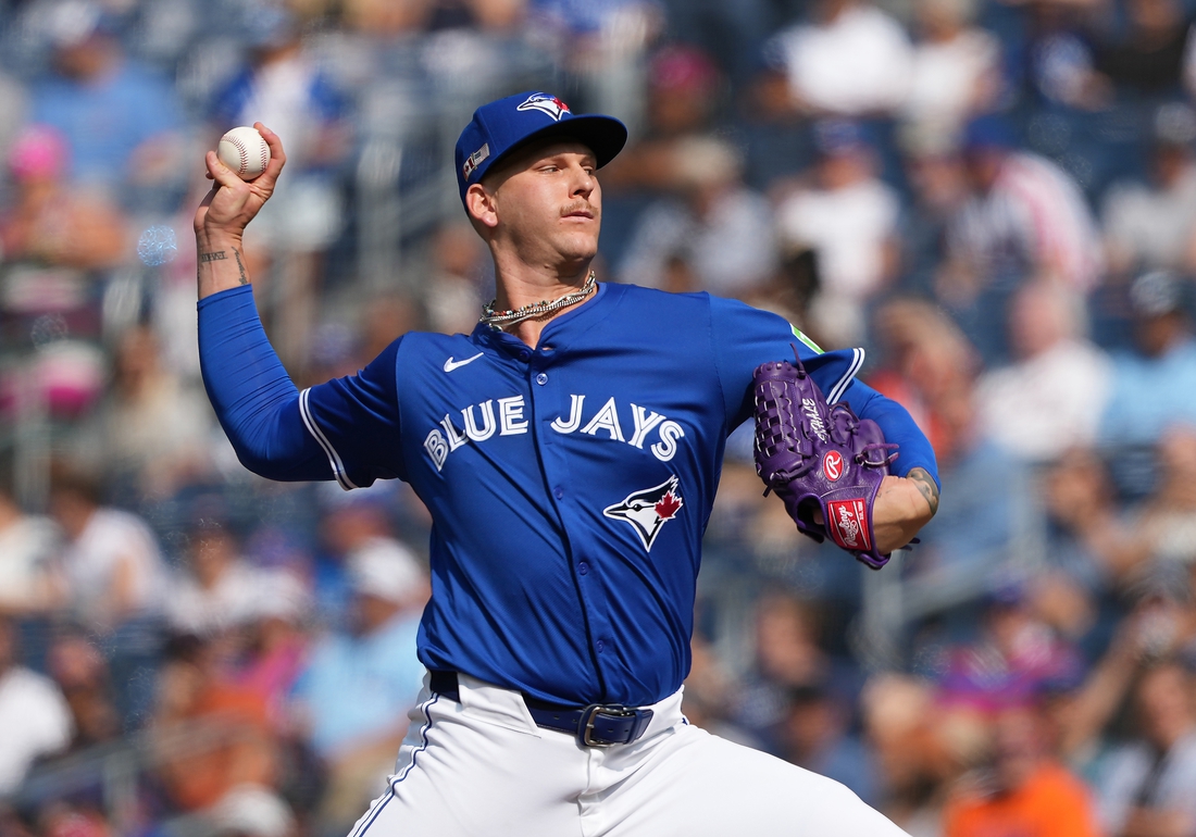 After losing no-hit bid, Jays’ Bowden Francis takes on Rangers