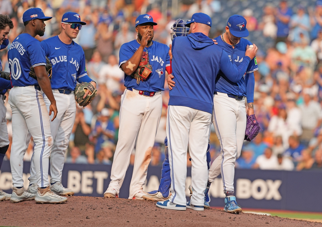 Jays turn attention to Cardinals after emotional letdown