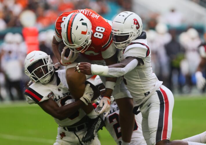 Cam Ward (5 TDs), No. 10 Miami demolish Ball State 62-0