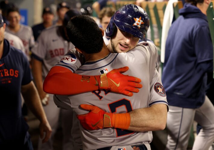 Healthier Astros look to keep rolling against struggling Angels