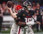 Chiefs hold off Falcons late, prevail 22-17