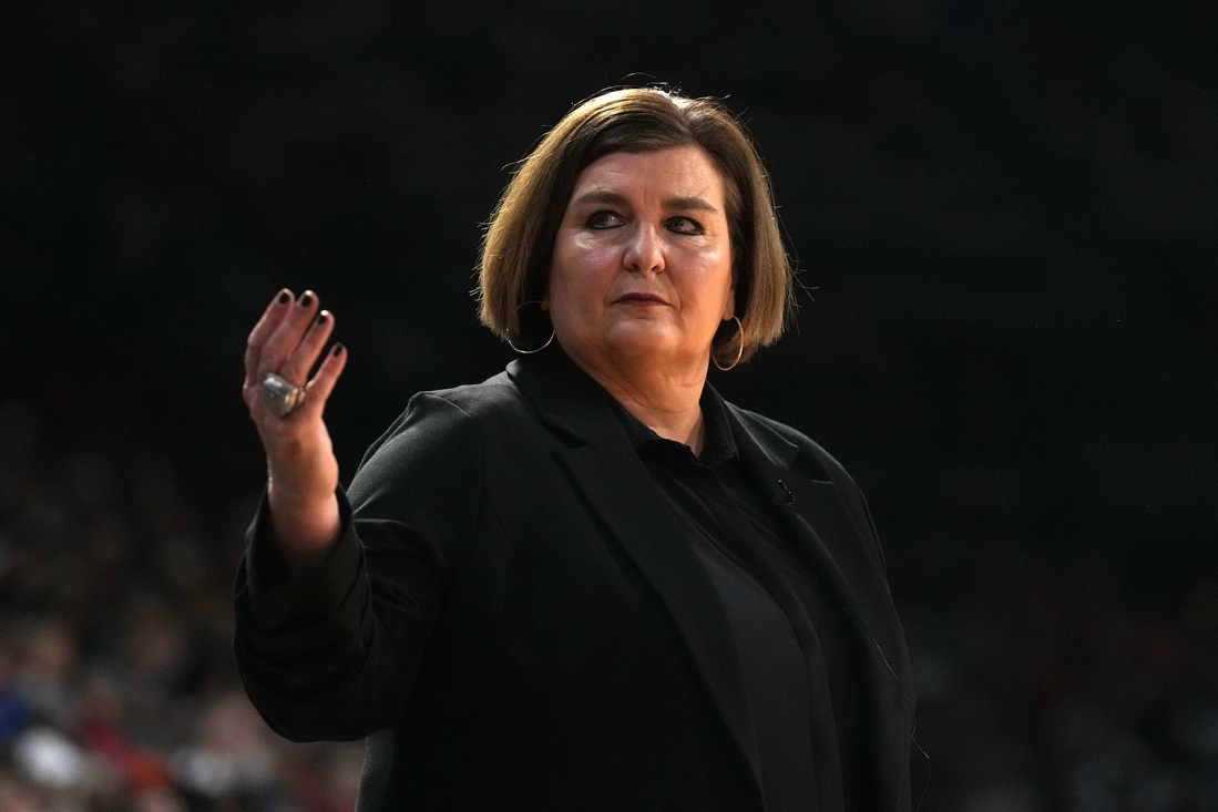 Wings part ways with head coach Latricia Trammell