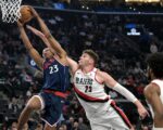 Deandre Ayton’s late hoop boosts Blazers past Clippers