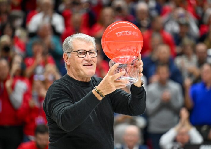 UConn’s Geno Auriemma becomes all-time winningest D-I coach