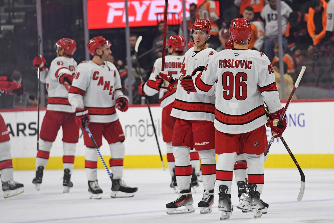 NHL roundup: Surging Canes pull away from Flyers