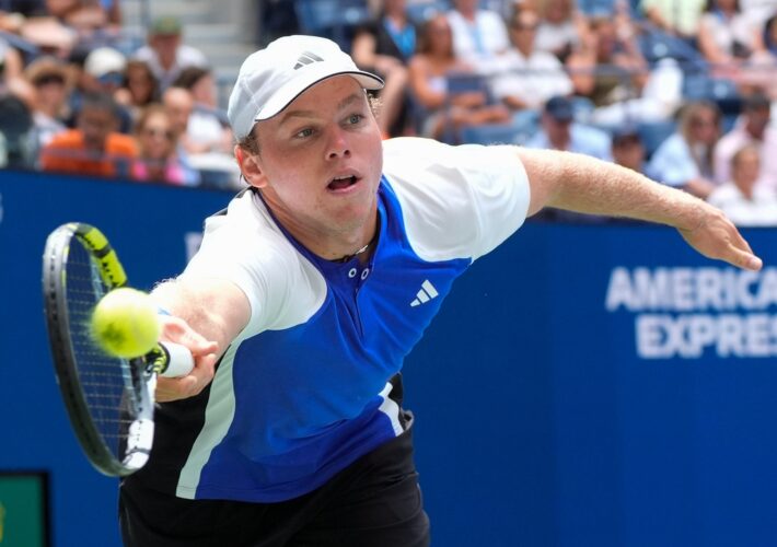 Alex Michelsen wins Next Gen ATP Finals opener