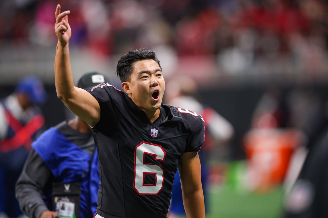 Falcons place K Younghoe Koo on IR, sign K Riley Patterson