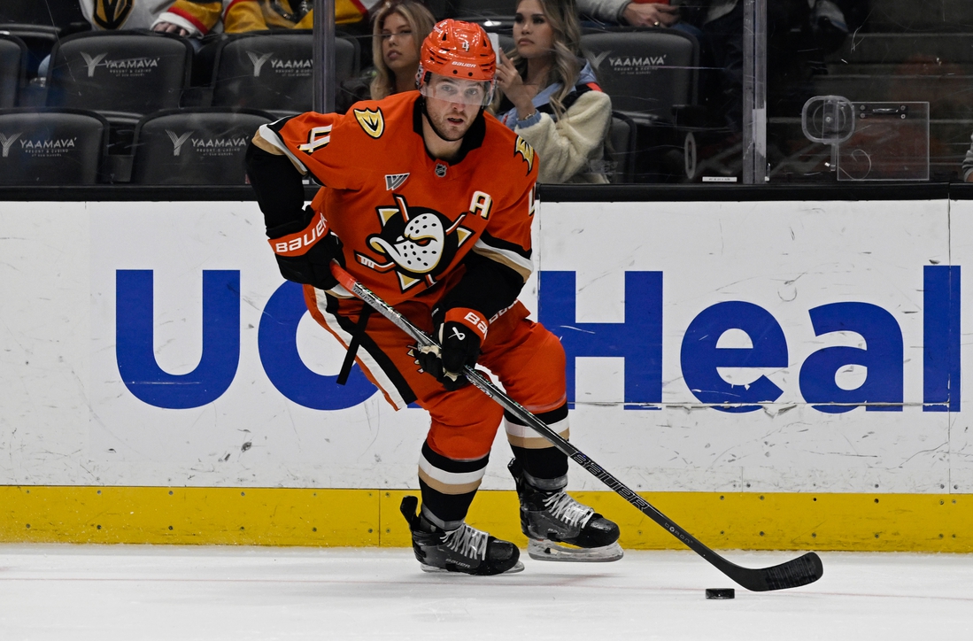 Blues acquire veteran D Cam Fowler from Ducks