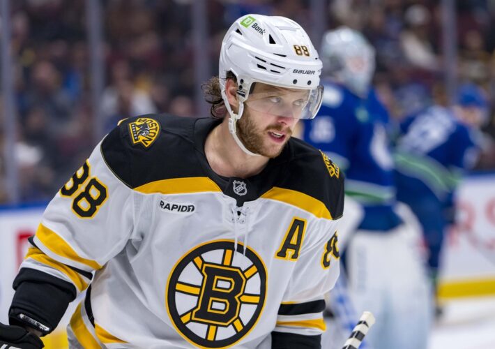 Bruins seeing more from Pastrnak, power play ahead of Flames game