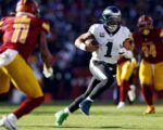 NFL roundup: Jalen Hurts injured as Eagles fall to Commanders