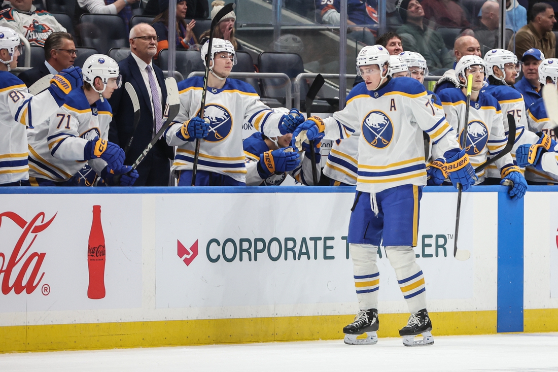 NHL roundup: Sabres rout Islanders to halt 13-game skid