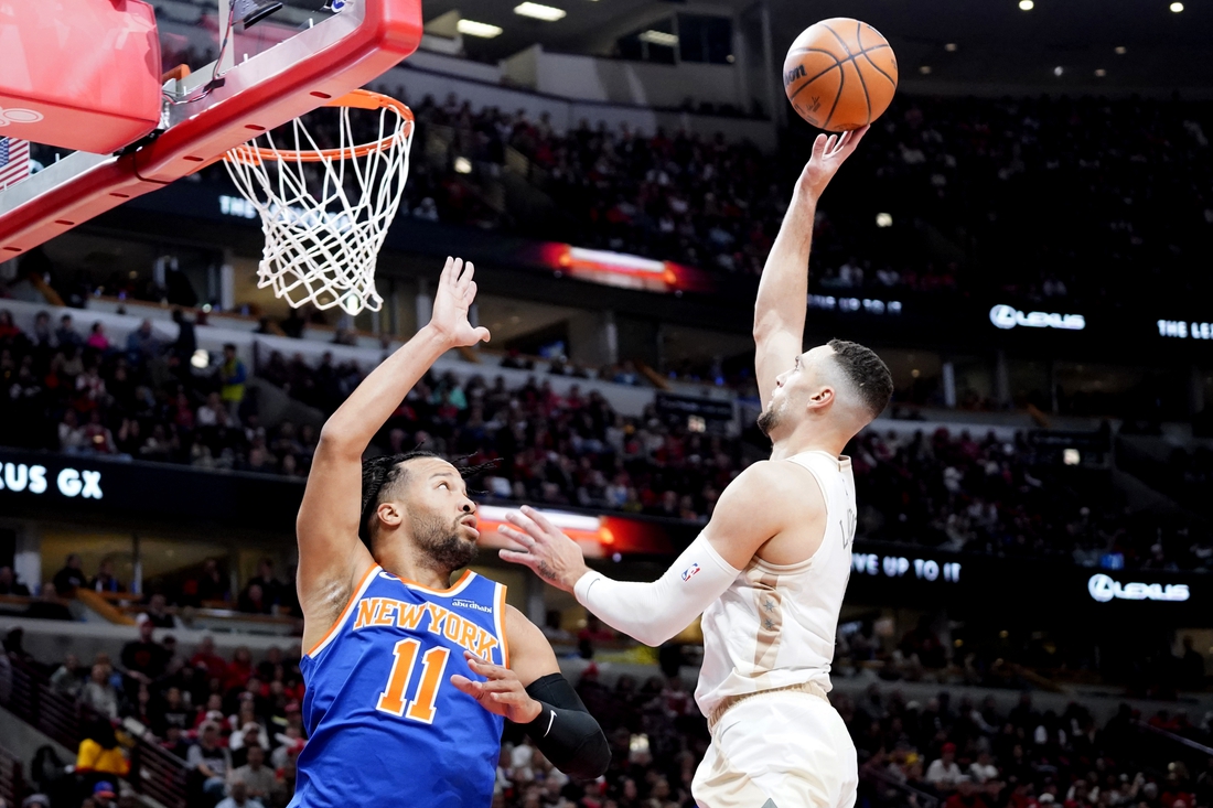 Zach LaVine, Coby White combine for 66 as Bulls top Knicks