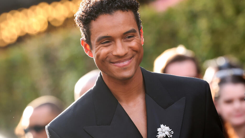 Fans flock to Hollywood premiere of Michael Jackson biopic